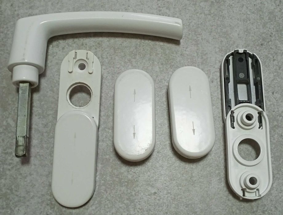 Оригинальные розетки и ручку Rotoline