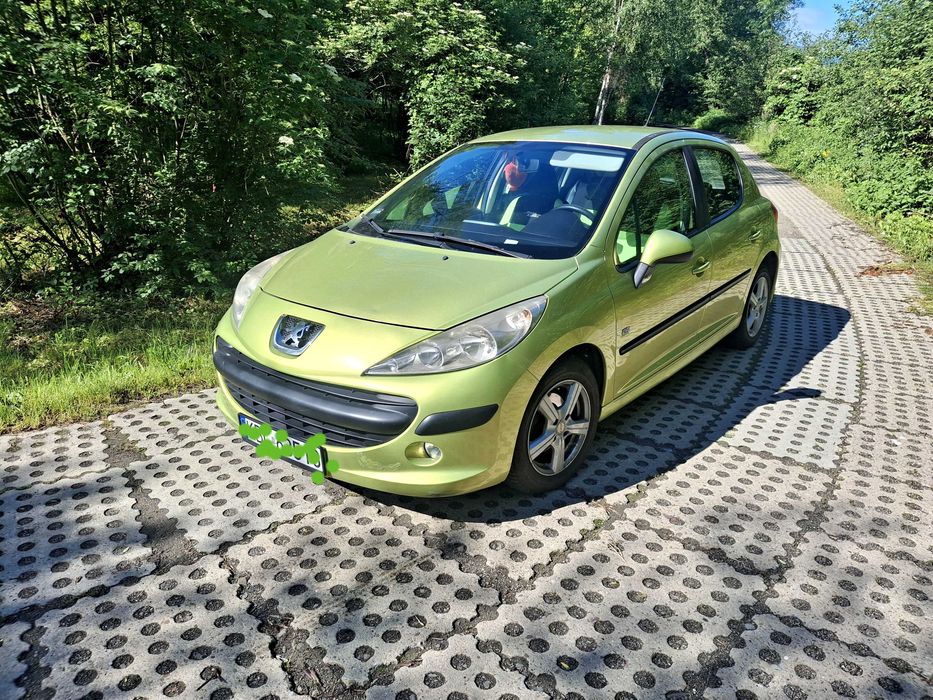 Peugeot  207 + GAZ
