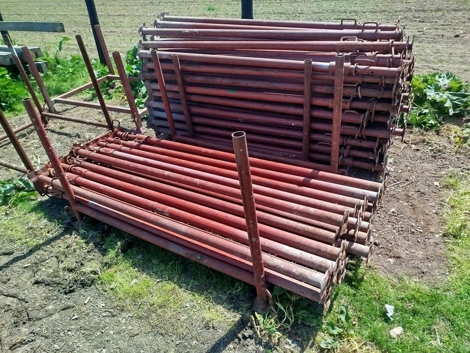 Stemple budowlane metalowe sztuce podpory
