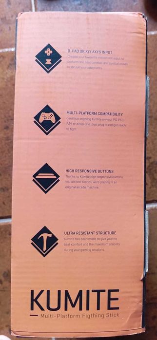 Comando Arcade / Fighting Stick Krom Kumite (Multiplataforma)