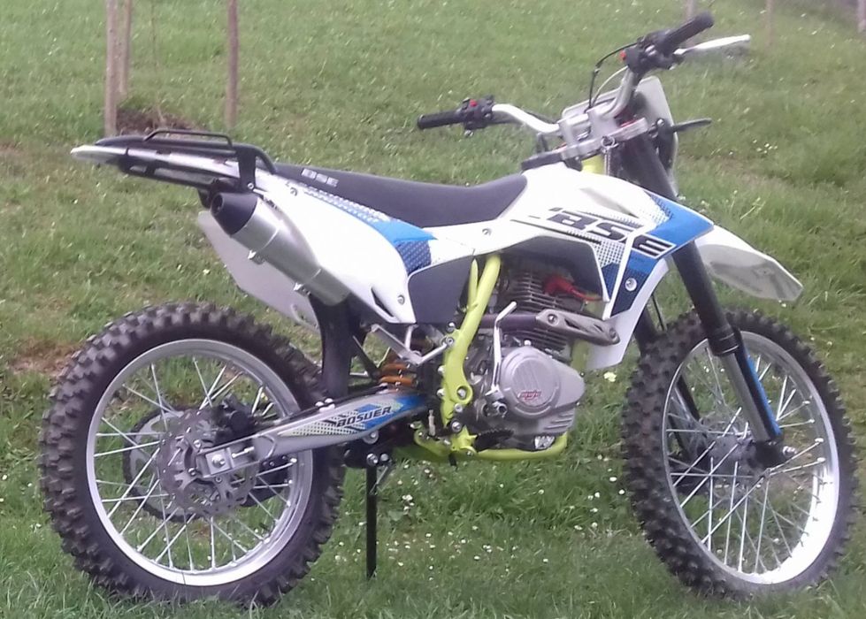 Новий Ендуро BSE J3D 250сс