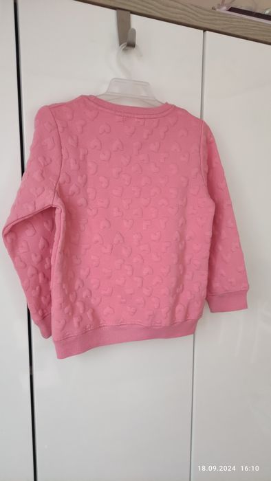 Bluza w wytłaczane serduszka r 116