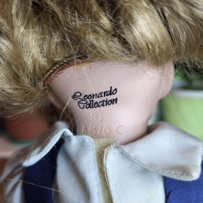 Stara lalka porcelanowa LEONARDO Collection ¹¹