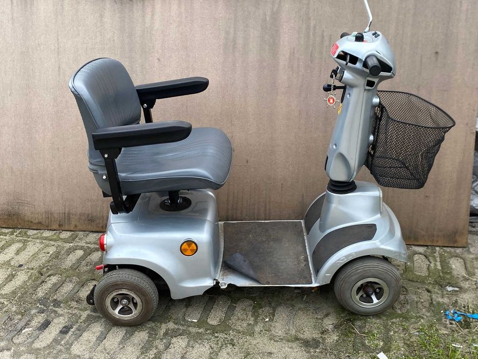 Skuter inwalidzki elektryczny wózek dla seniorów duże koła 8km h KOSZ