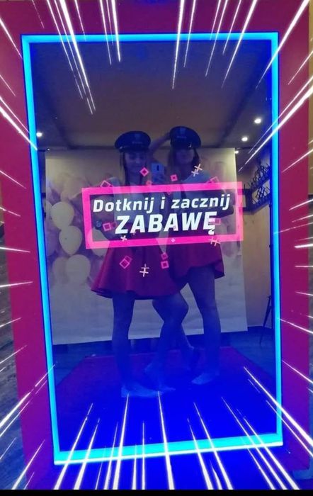 Fotolustro, Magiczne Ujęcie magiczna fotobudka na imprezę