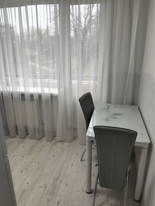 Оренда подобово сучасноі 1 кімн квартири в  центрі міста Ужгороді