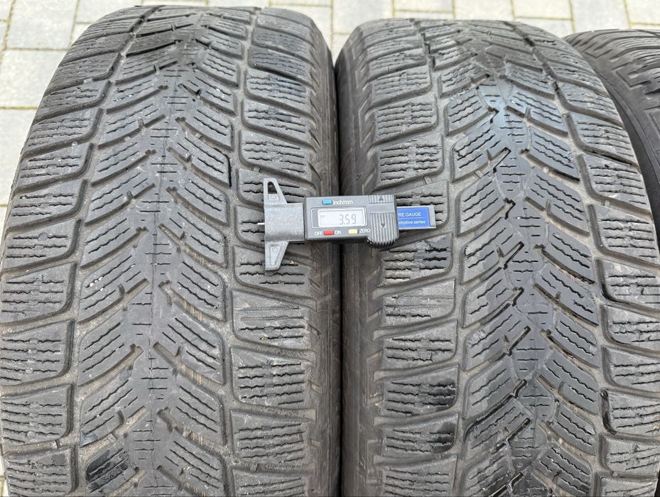 Oryginał felgi Nissan Qashqai Juke 5x114.3 czujniki 215/60R17 zima