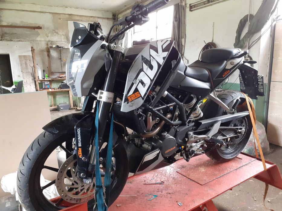 moto KTM DUKE 125 rok 2012
