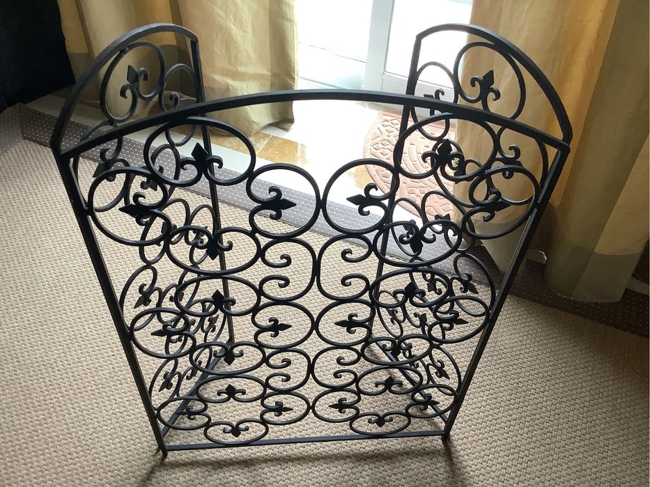 Grelha protetora de lareira