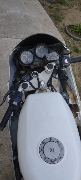 Ямаха fzr 250 2kr