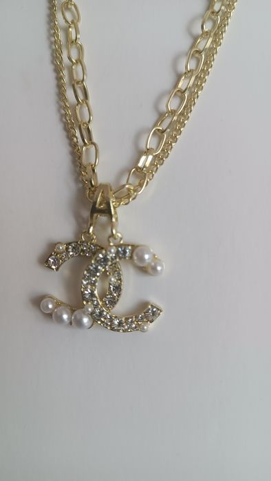 łańcuszek  48cm. z zawieszką 2,5cm.