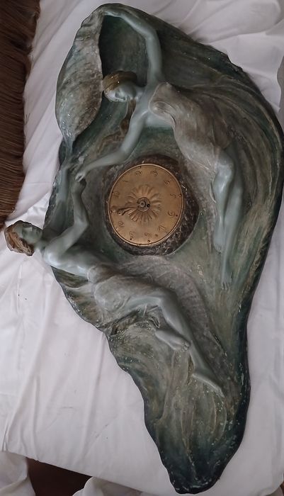Relógio Escultural Art Nouveau Vintage com Duas Figuras