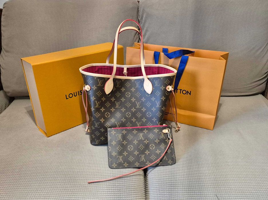 Louis Vuitton Neverfull MM na versão Monogram Canvas.