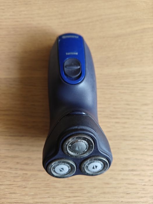 Máquina barbear Philips HQ5428