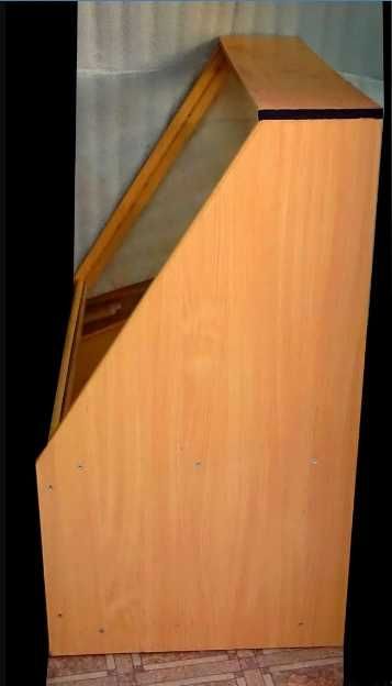 Разборная полустеклянная витрина прилавок (ЛДСП) .