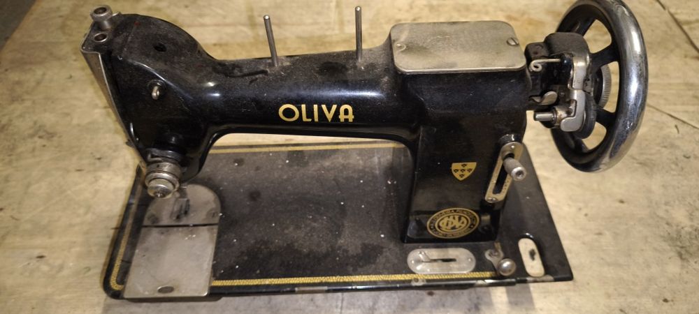 MWuinas costura antigas Singer/Oliva