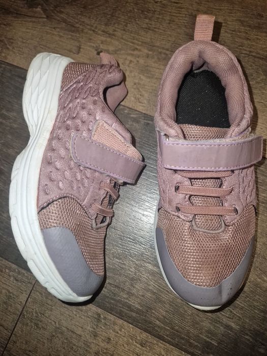 Кросівки розмір 30