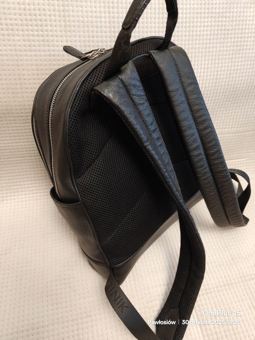 Skórzany plecak męski z tłoczeniem OCHNIK