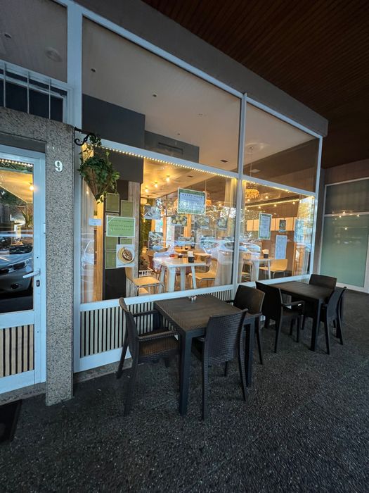 Vende-se/Trepasse Café/Restaurante em funcionamento