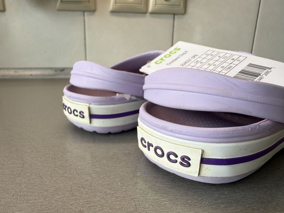 Продам Crocs (крокси)