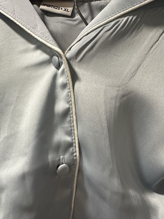 Conjunto de cetim azul claro XL da TRAMAS