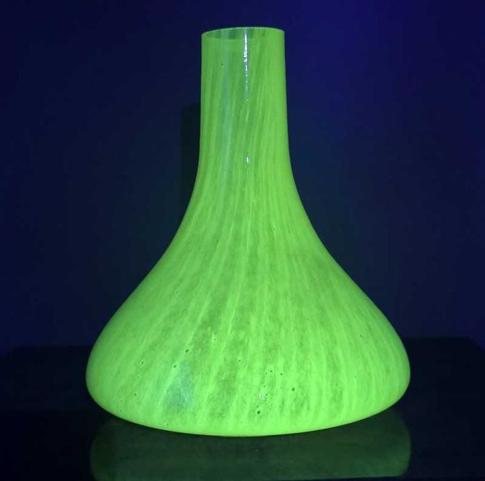 Uranowy klosz do lampy naftowej