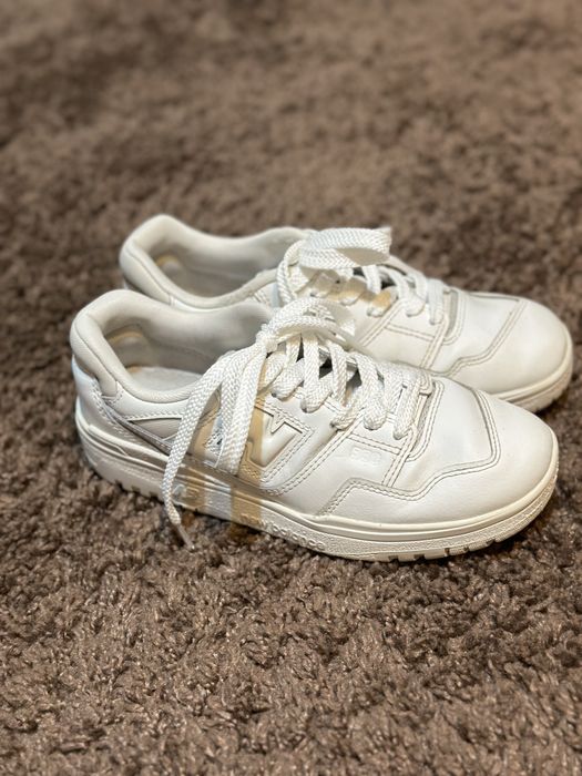 Оригінальні білі  шкіряні дитячі кросівки new balance 34.5/35 розмір (22см) б/в