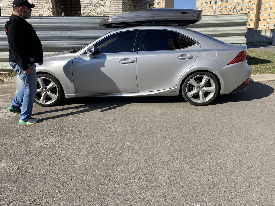 Б/у автобокс Thule Dynamic M tytan