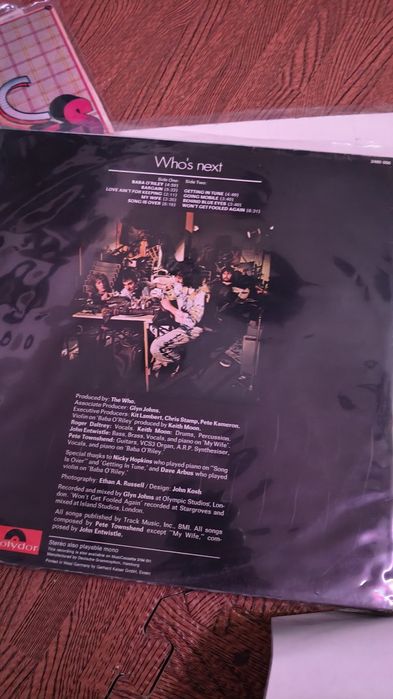 Jethro Tull best of 
Ten years After 
The Who
David Bowie 

Capas e di