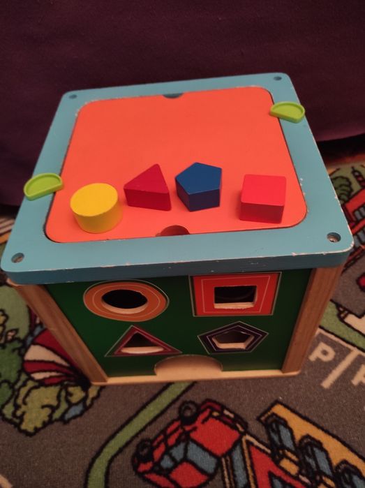 Cubo  de  madeira