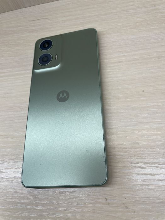 Продам телефон Андройд Motorola Moto G24