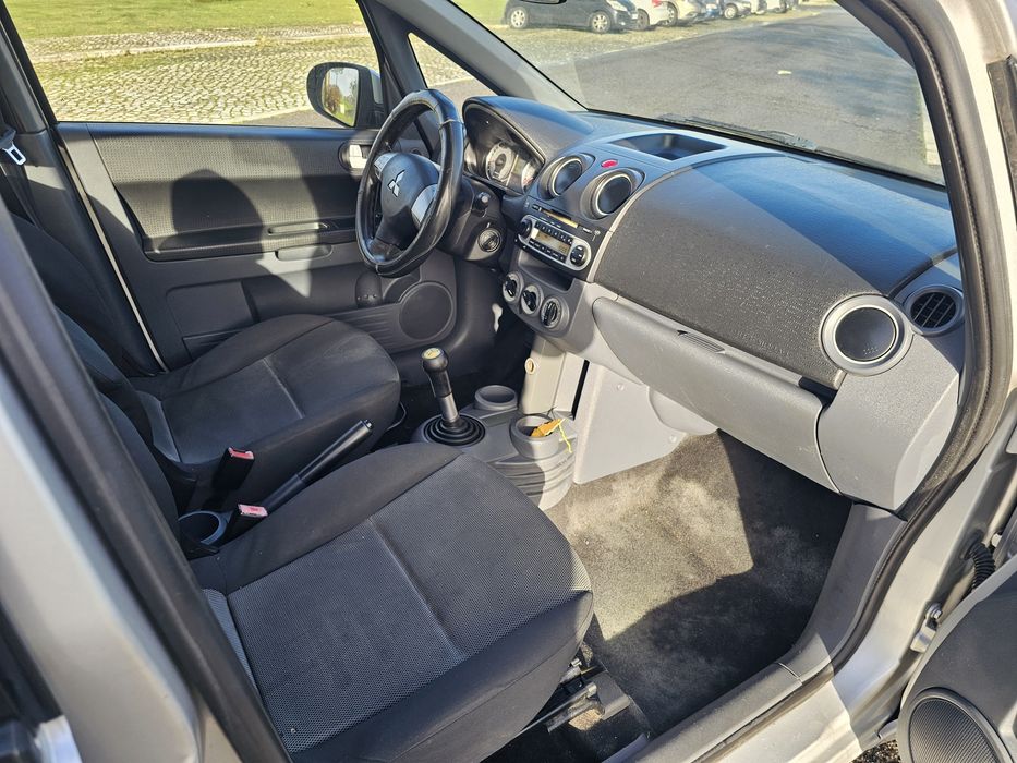 Mitsubishi colt 2010