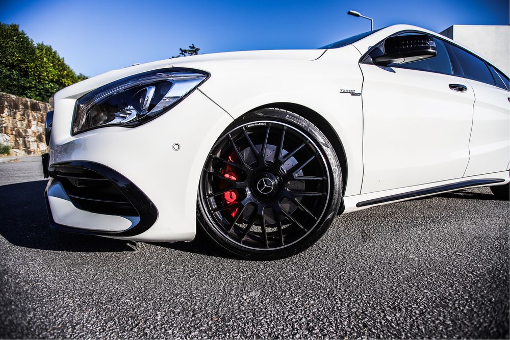 Mercedes-Benz CLA 45 AMG 4MATIC Shooting Brake 381cv