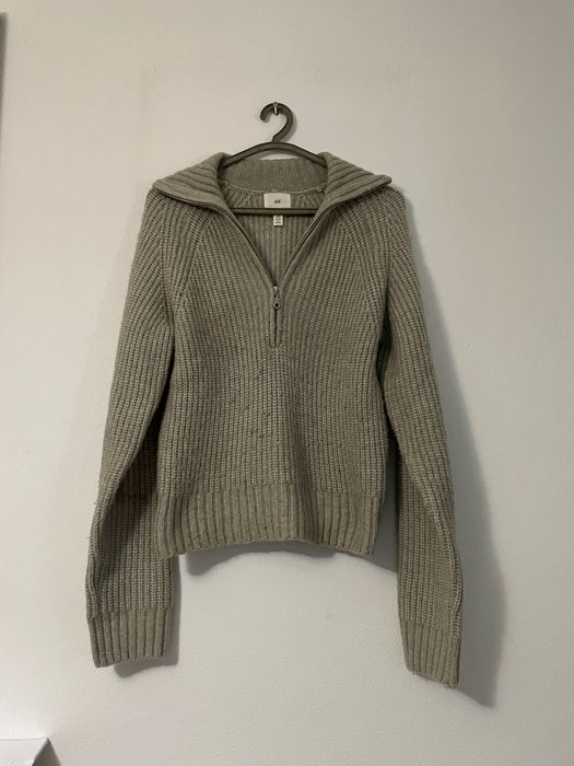 Camisola bege acinzentada