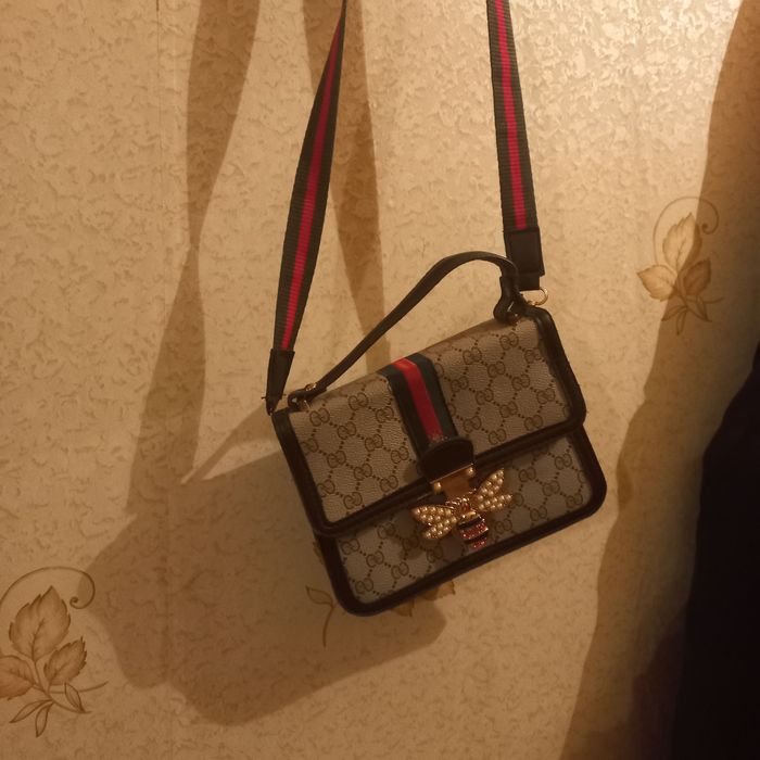 Гучи кроссы и сумки