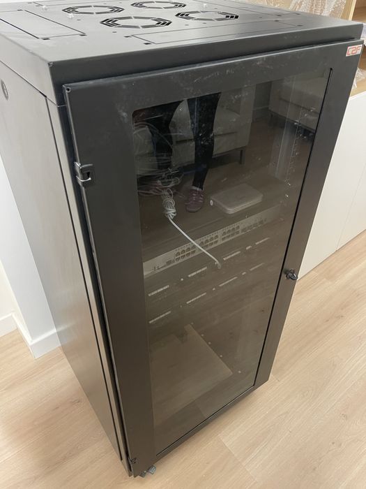 Server Rack513821044209111041