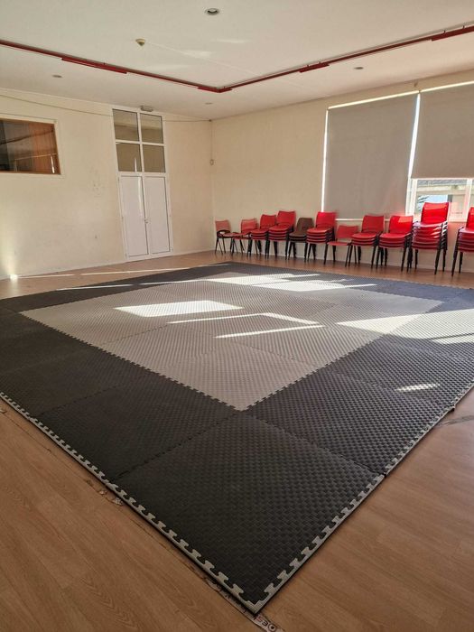 Tatami Artes Marciais - Jiu jitsu, karate, taekwondo - Preto e cinza