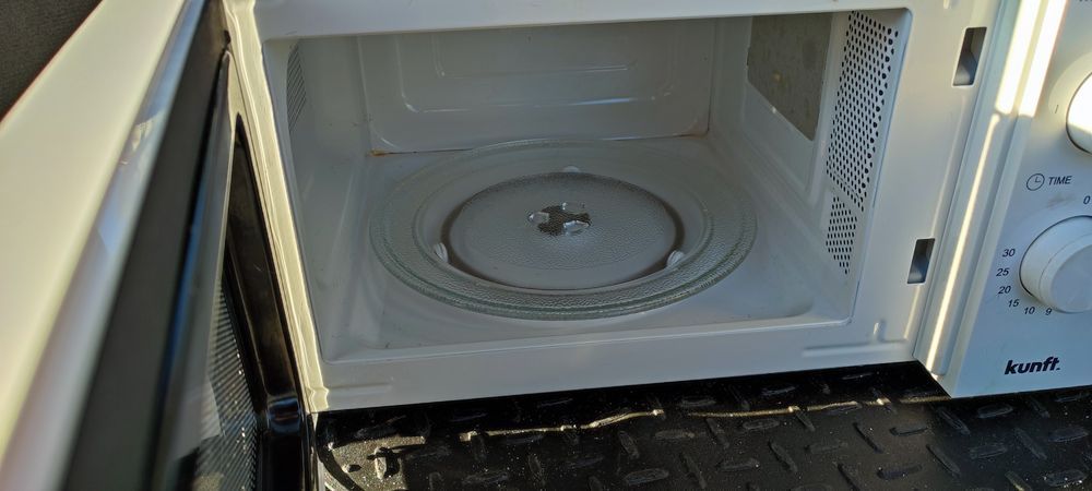 Micro-ondas KUNFT KMW-4459 20L