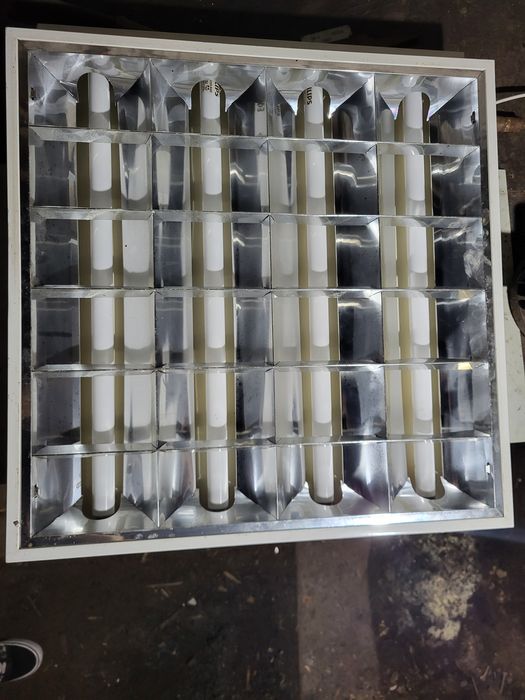 Светильник лампа потолочный люминесцентный