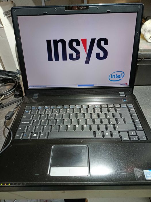 Computador Portátil Insys M74T