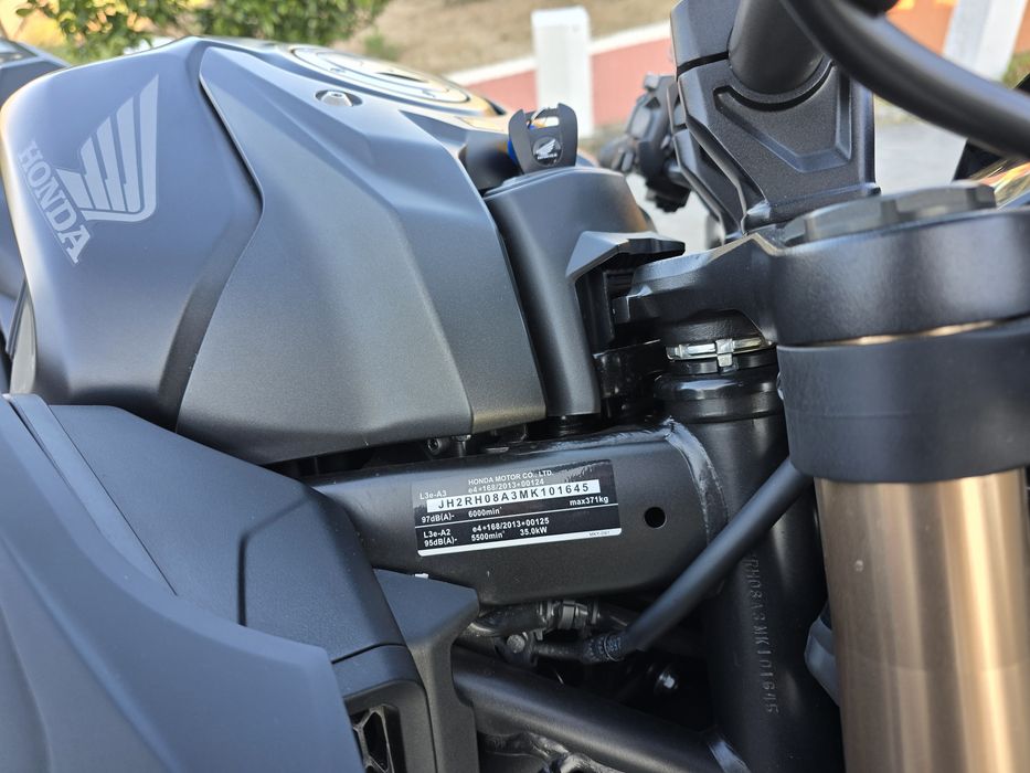 Honda Cb650r 7000mil kms