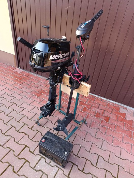 Ponton X-BOAT 320 wraz silnikiem Mercury 5KM
