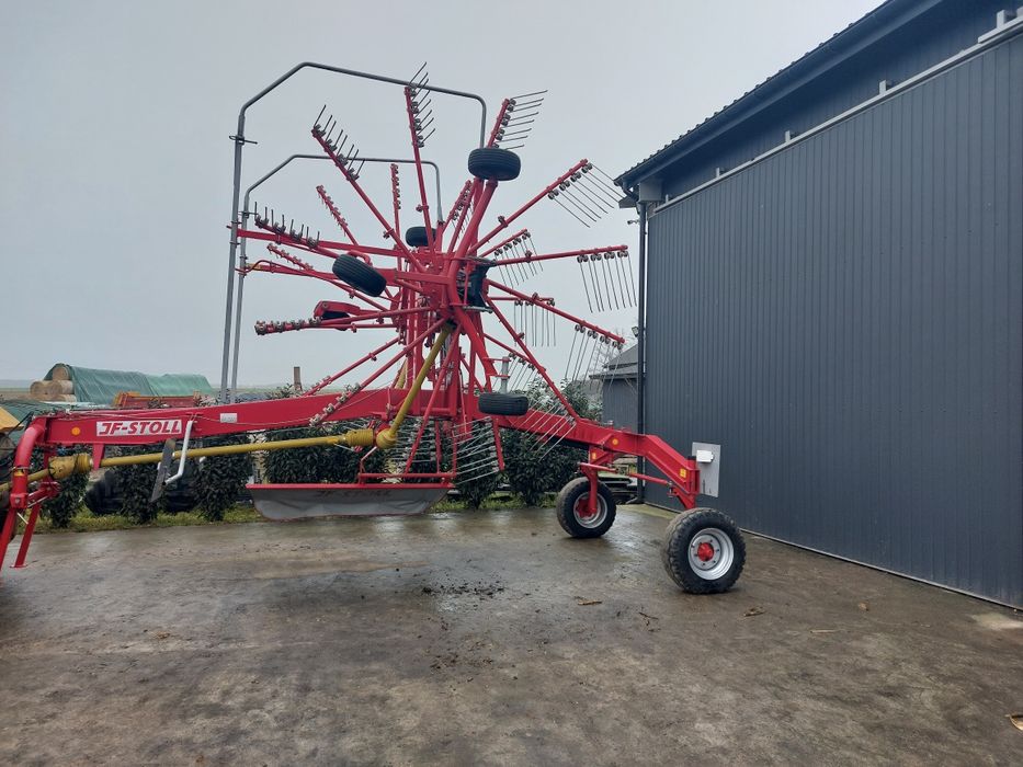 Zgrabiarka dwugwiazdowa JF-Stoll Proline