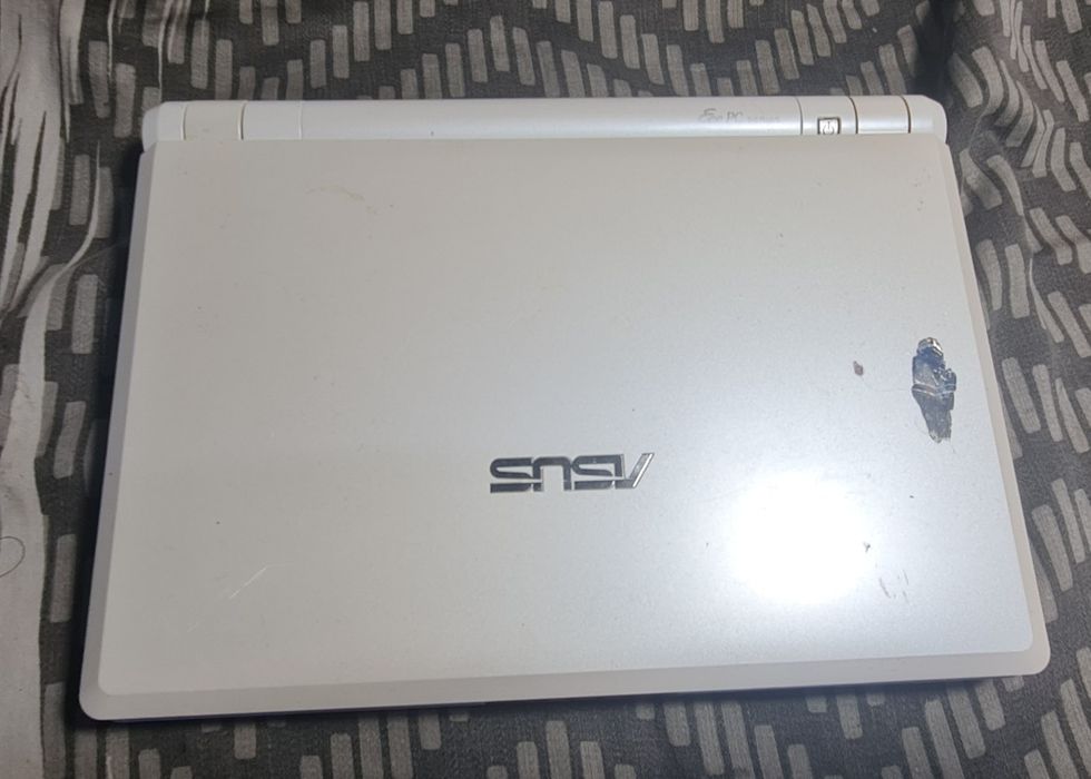 Ноутбук мини,Asus Eee PC, на запчасти,sharp, статуэт