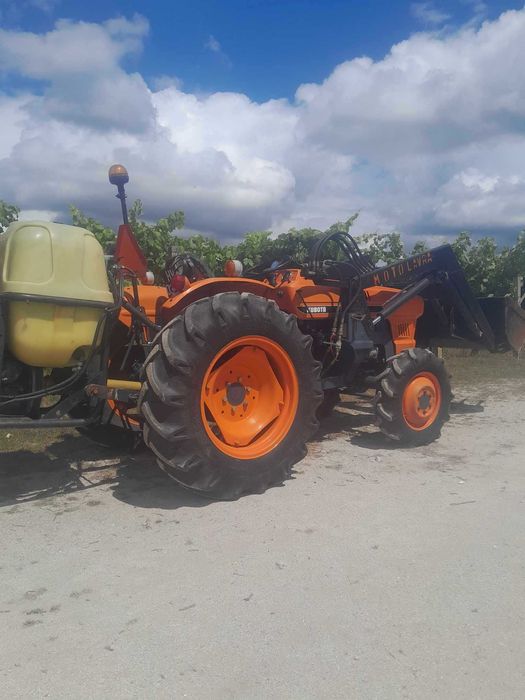 Vendo trator KUBOTA
