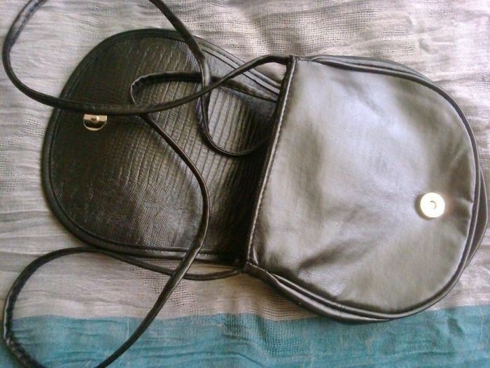 Mała, czarna torebka