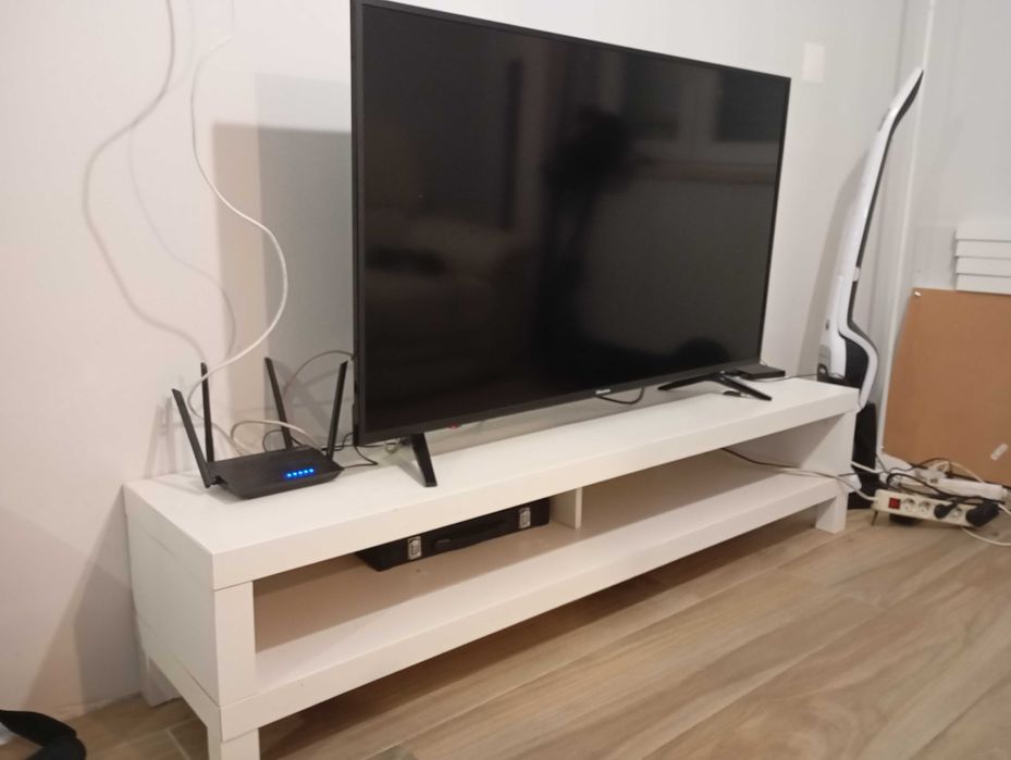 Móvel da televisão branco IKEA