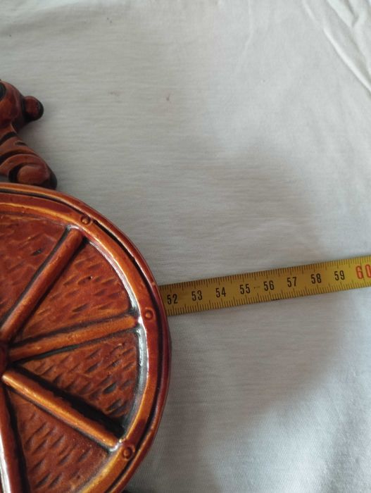 Relógio de parede vintage em relevo, não funciona
