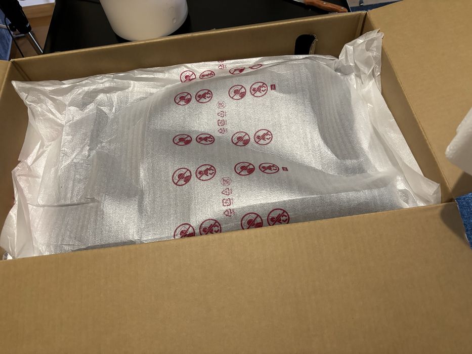 Ecrã IPS Full HD de 24" com AMD FreeSync com defeito na imagem64584680985731123