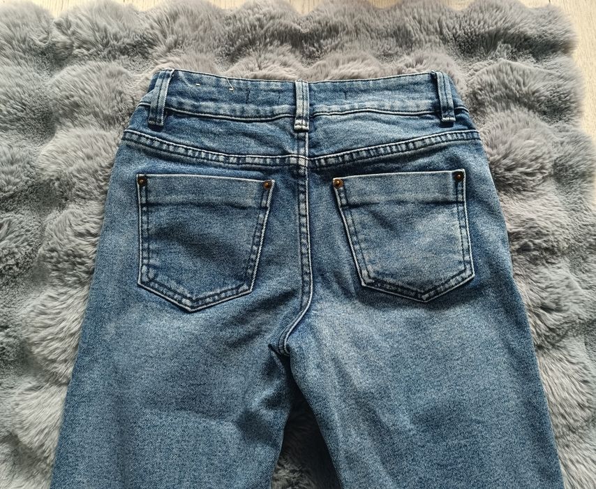 Damskie spodnie jeansowe jeansy